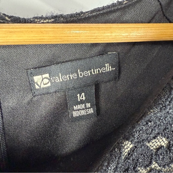 Valerie Bertinelli Black Fitted Lace & Ivory Top Dess Size 14 - Picture 3 of 8